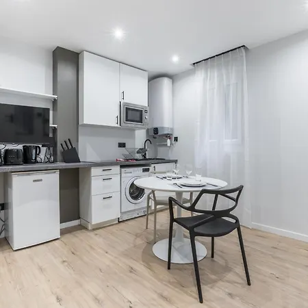 Versigny/ordener : Cosy Studio 2p * Paris