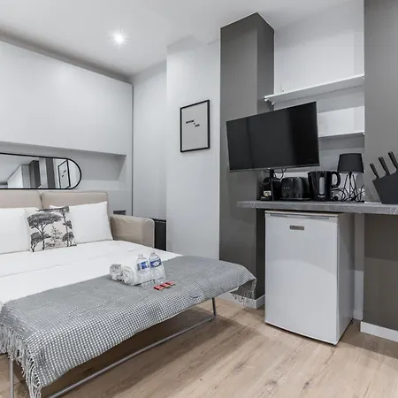 Versigny/ordener : Cosy Studio 2p Appartement Paris